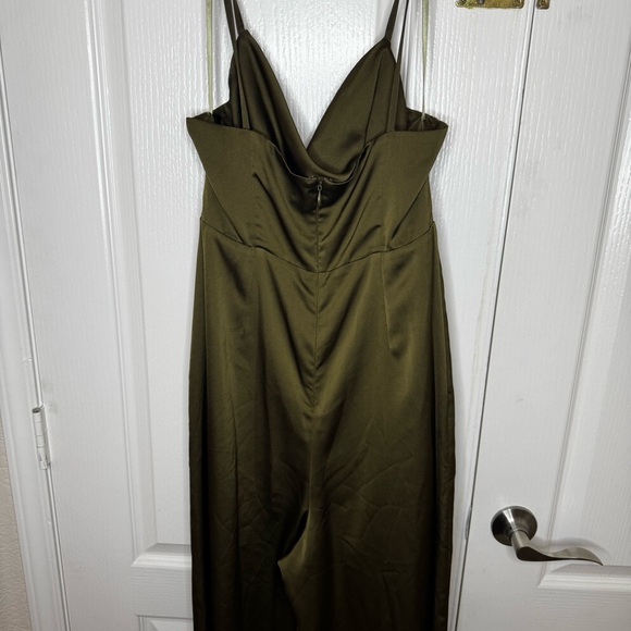 Fame & Partners Thais Wide-Leg Olive Jumpsuit - Picture 7 of 7